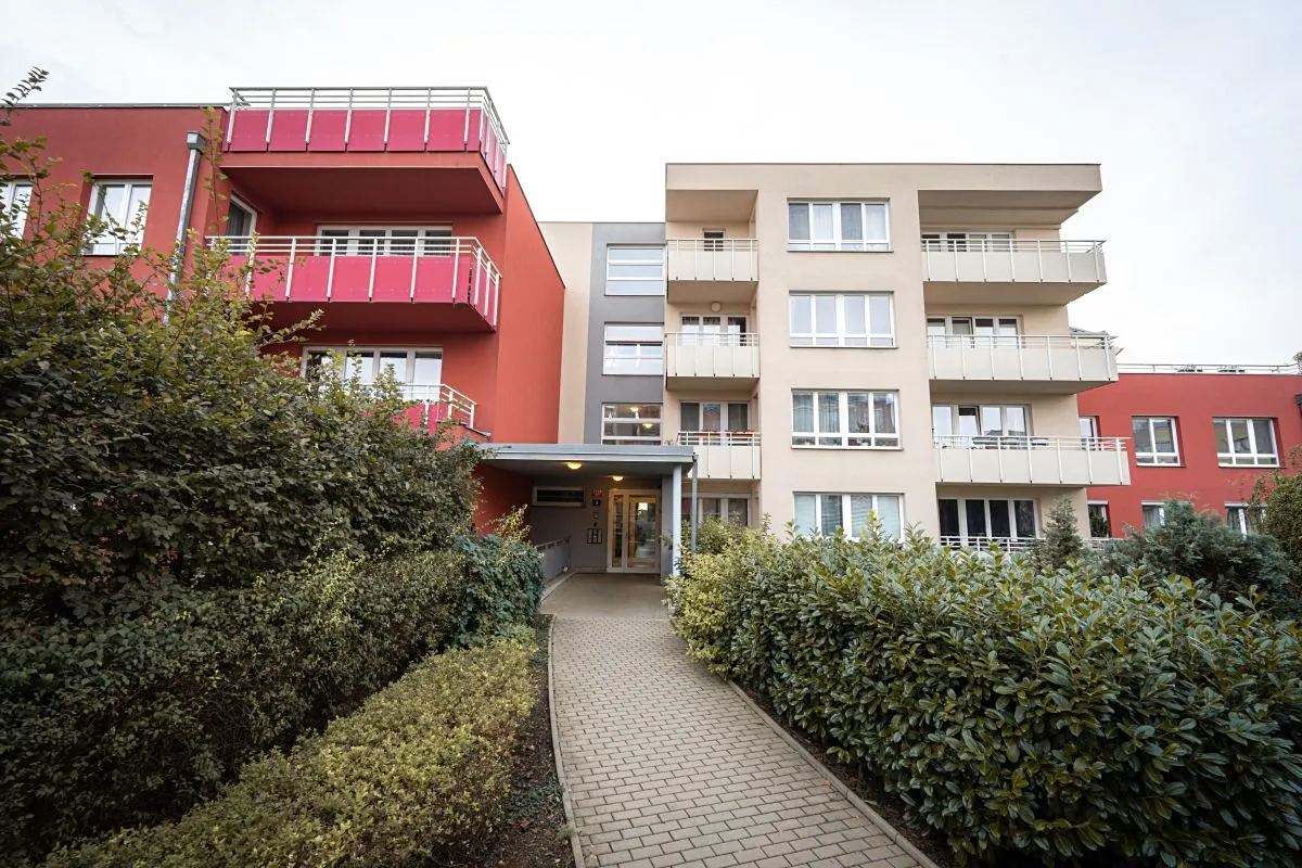 Pronájem bytu 1+kk 38 m²